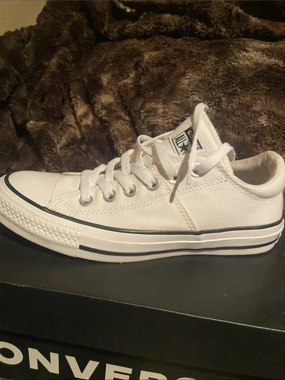 Converse White Low Top Canvas Sneakers - Picture 8 of 13